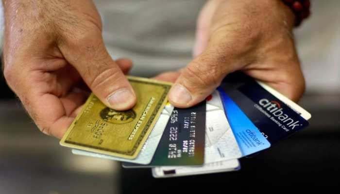 Credit-Debit Card New Rules In Hindi: डेबिट-क्रेडिट कार्ड को लेकर बड़ा ऐलान, आरबीआई ने बदल दिए ये नियम, सब पर होगा असर
