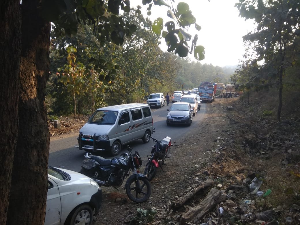 Betul-Paratwada Highway : प्रतिमाएं खंडित करने के विरोध में अभी भी चल रहा हिंदू संगठनों का परतवाड़ा हाईवे पर चक्काजाम