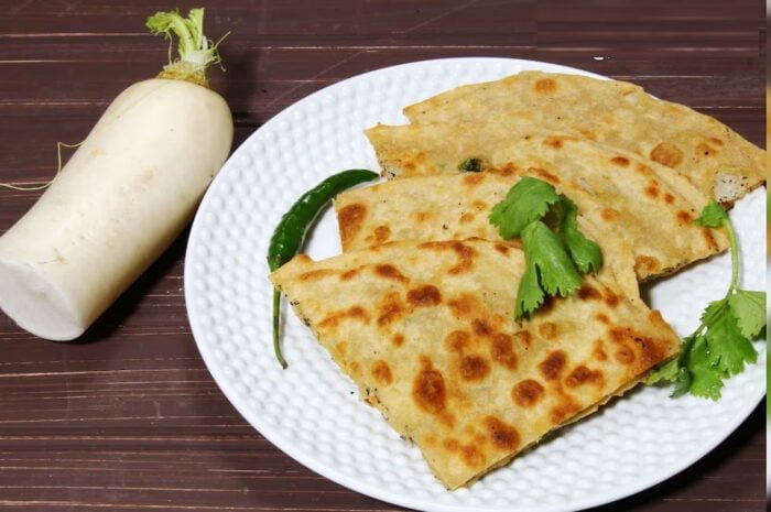 Mooli Paratha Recipe: नाश्‍ते में झटपट बनाएं लजीज, स्वादिष्ट और सेहत से भरपूर मूली का पराठा, जानें रेसिपी