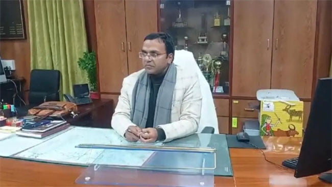 IAS Success Story: घर पर रहकर नौकरी के साथ की यूपीएससी की तैयारी, इस तरह पाई सफलता, दिए ये गुरु मंत्र