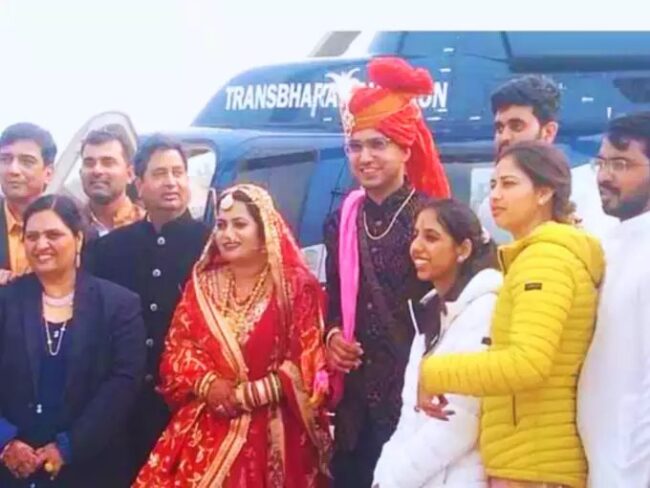 IAS Aparajita Singh Wedding: IAS दुल्‍हनिया को ले जाने हेलीकॉप्‍टर से बारात लेकर आया IPS दूल्‍हा, 1 रुपए और नारियल से हुई शादी