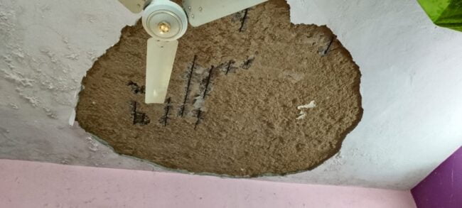 Betul News: अस्पताल की छत का प्लास्टर गिरा, बड़ा हादसा टला; टेबल, कुर्सी और पंखा क्षतिग्रस्त