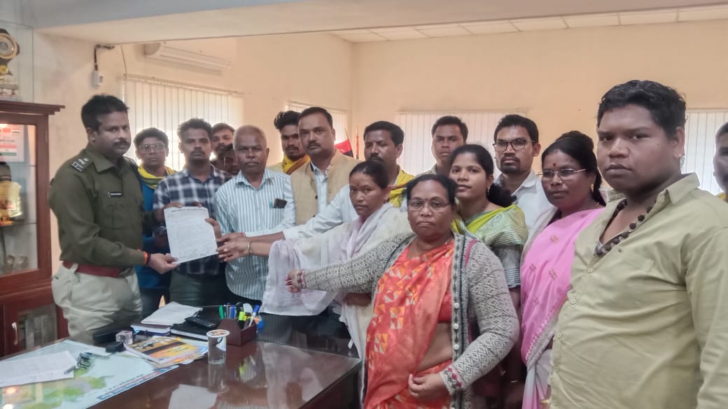 Betul Samachar : आदिवासी युवक को किया नग्र, उल्टा लटका कर पीटा, आरोपी के घर पर चला बुलडोजर