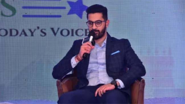 Success Story: महज 27 की उम्र में खड़ी कर ली अरबों की कंपनी, बने देश के सबसे अरबपति युवा