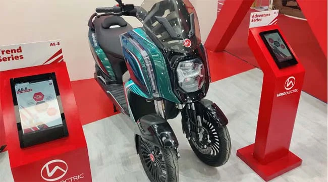 Hero Electric AE-3 Scooter : Hero लाया 3 पहिये वाला इलेक्ट्रिक स्कूटर, 120km की रेंज के साथ मिलेंगे कई धांसू फीचर्स, कीमत बस इतनी