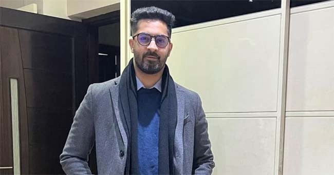 Success Story: महज 27 की उम्र में खड़ी कर ली अरबों की कंपनी, बने देश के सबसे अरबपति युवा