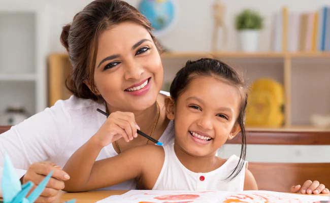 Parenting Tips : क्‍या आपका बच्चा भी हो गया जिद्दी और चिड़चिड़ा तो आज से ट्राई करें ये ट्रिक, हो जाएगा एकदम संस्‍कारी
