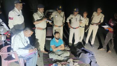 Loksabha Chunav 2024 : एफएसटी टीम ने पकड़े सोने-चांदी के 26 लाख के जेवर, कार में हो रही थी गोवंश तस्करी