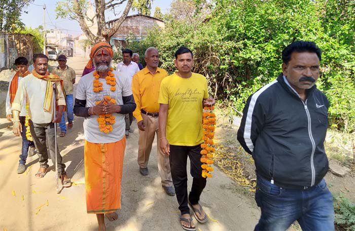 Maa Narmada Parikrama : स्वप्न में आई मैया नर्मदा और पैदल नाप दिए 3500 किमी, पदयात्री लक्ष्मीकांत हजारे ने सुनाए अपने अनुभव