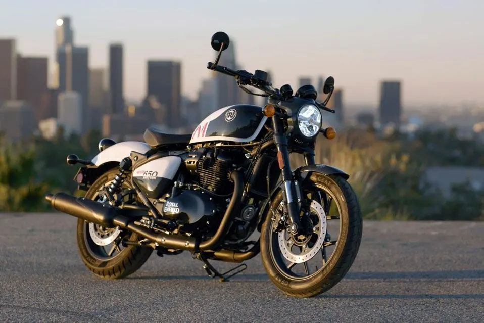 Royal Enfield Shotgun 650 : बंपर ऑफर! सिर्फ 13,000 रुपये की मंथली EMI पर Shotgun 650 खरीदने का मौका, जल्‍द करें....