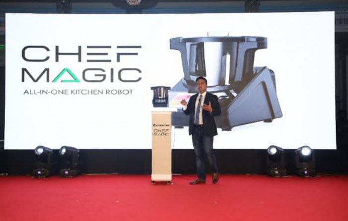 Robotic Cooking Machine : वाह भई वाह... कमांड देते ही चंद मिनटों में खाना बनाकर कर देगी रोबॉटिक मशीन