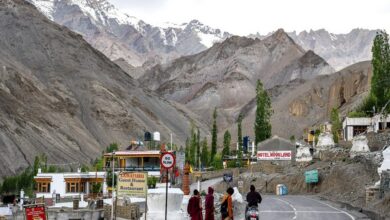 Ladakh Lok Sabha Constituency : लद्दाख में त्रिकोणीय मुकाबला, उम्मीदवार स्थानीय मुद्दों को लेकर चिंतित