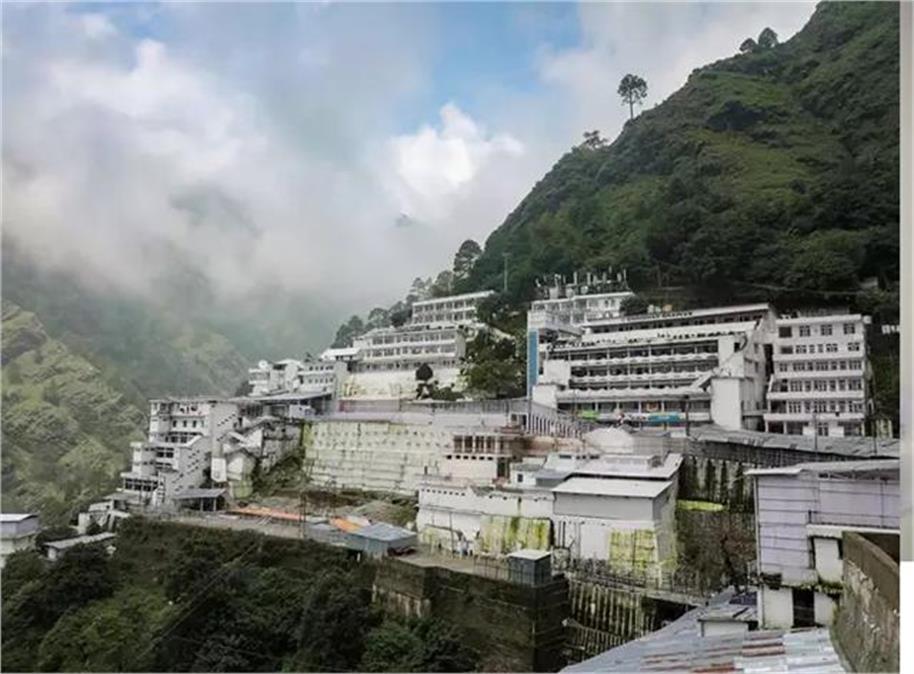 Mata Vaishno Devi Update : माता वैष्णो देवी तीर्थयात्री को मिलेगा प्रसाद के साथ ये खास निशान