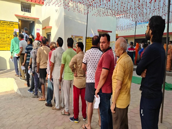 Lok Sabha Polls 2024 : मध्य प्रदेश में दोपहर 1 बजे तक 44.67 प्रतिशत मतदान किया गया दर्ज
