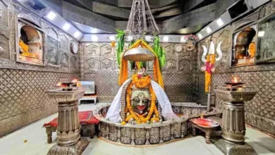 Ujjain Malakal Temple : बड़ी संख्या में श्रद्धालु महाकालेश्वर मंदिर में बाबा महाकाल के दर्शन करने के लिए पहुंचे