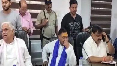 Lok Sabha Election Voting Day : शांतिपूर्ण मतदान के लिए मुरैना लोकसभा सीट के तीन प्रमुख प्रत्याशियों को पुलिस लाइन में रखा गया नजरबंद