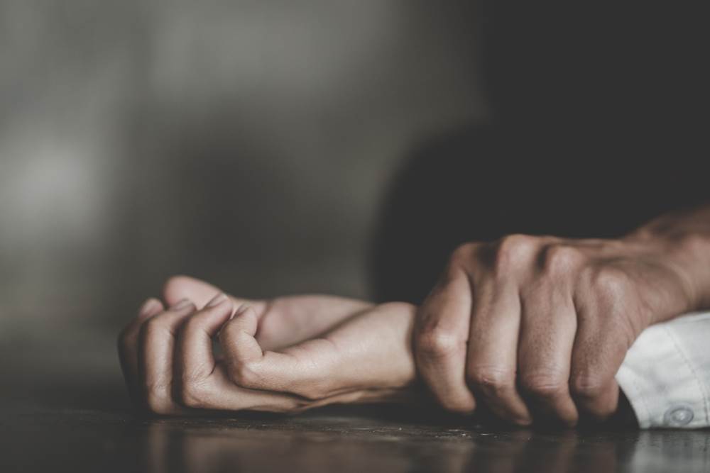 Gwalior News : नकाबपोश बदमाश ने घर में घुसकर चाकू की नोक पर लड़की से किया दुष्कर्म