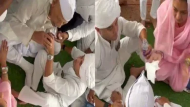 MP Politics News : 99 साल के बुजुर्ग को चक्कर आने पर केंद्रीय मंत्री ज्योतिरादित्य सिंधिया ने की बुजुर्ग की देखभाल