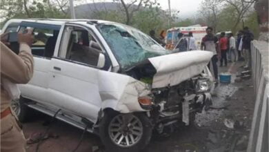 Sehore Road Accident : अचानक बाउंड्री वॉल से टकराई कार और उजड़ गया पूरा परिवार