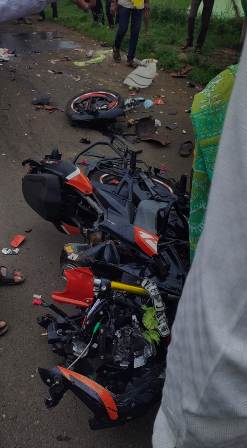 Death In Accident : जीप-बाइक की भिड़ंत, मौके पर महिला समेत दो की मौत, युवती गंभीर