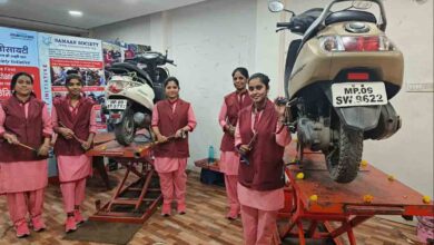 Indore News : यहां महिलाएं चला रहीें मैकेनिक गैरेज, सशक्तिकरण की बनी मिसाल