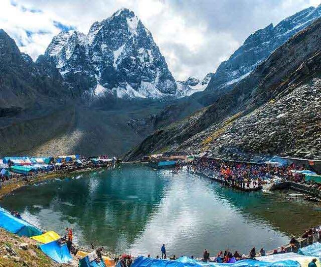 Manimahesh Kailash : मणिमहेश कैलाश शिखर पर है भगवान शिव का निवास
