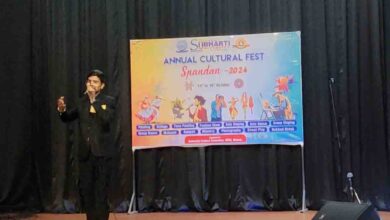 solo singing : सोलो सिंगिंग प्रतियोगिता के फाइनल में पहुंचे डॉ. नवीन वागद्रे