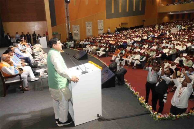 रीजनल इंडस्ट्री कॉन्क्लेव : 31000 करोड़ के निवेश प्रस्ताव, 28000 को रोजगार