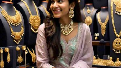 Gold Silver Rate Today : सोने के और गिरे भाव, चांदी थोड़ी संभली, देखें आज के ताजा भाव