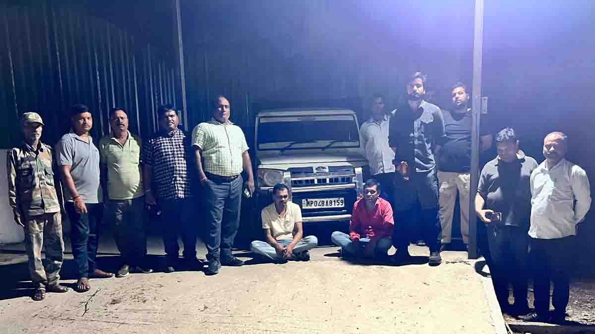 Betul News Today: बोलेरो समेत गिरफ्तार जंगली सुअरों के तस्कर, महाराष्ट्र से ले जा रहे थे दमुआ