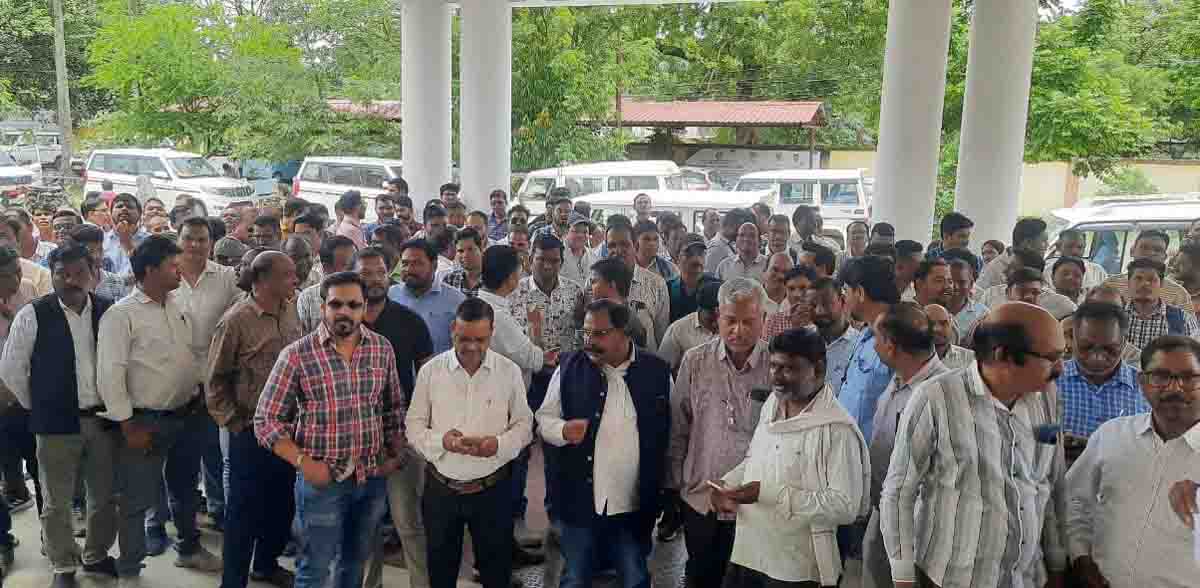 Patwari Strike Betul: पटवारी संघ का विरोध प्रदर्शन, 3 दिन सामूहिक अवकाश पर जाने का ऐलान