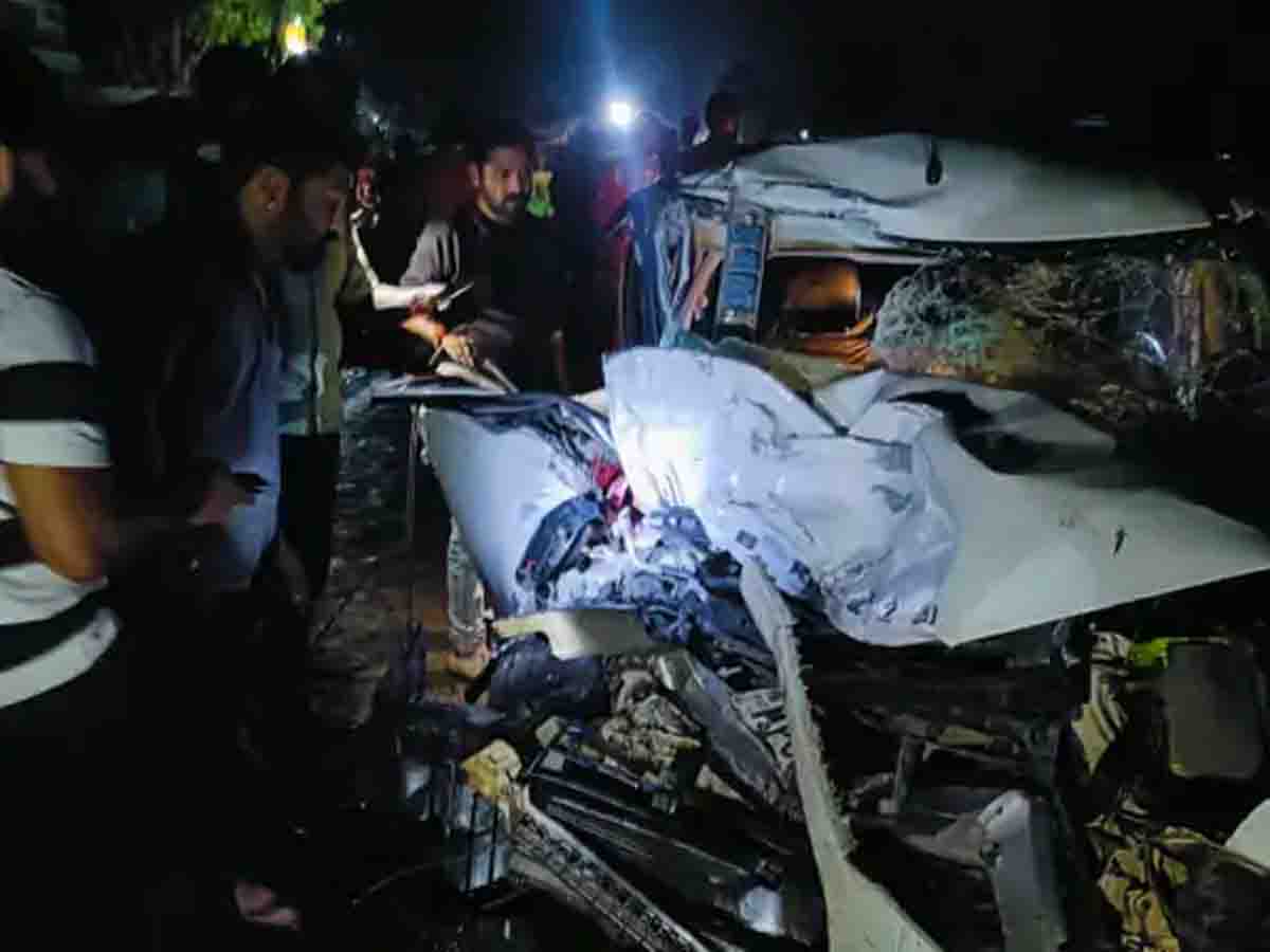 Indore Betul Highway Accident: इंदौर-बैतूल हाईवे पर भीषण हादसा, मां-बेटे की मौत, पिता गंभीर घायल