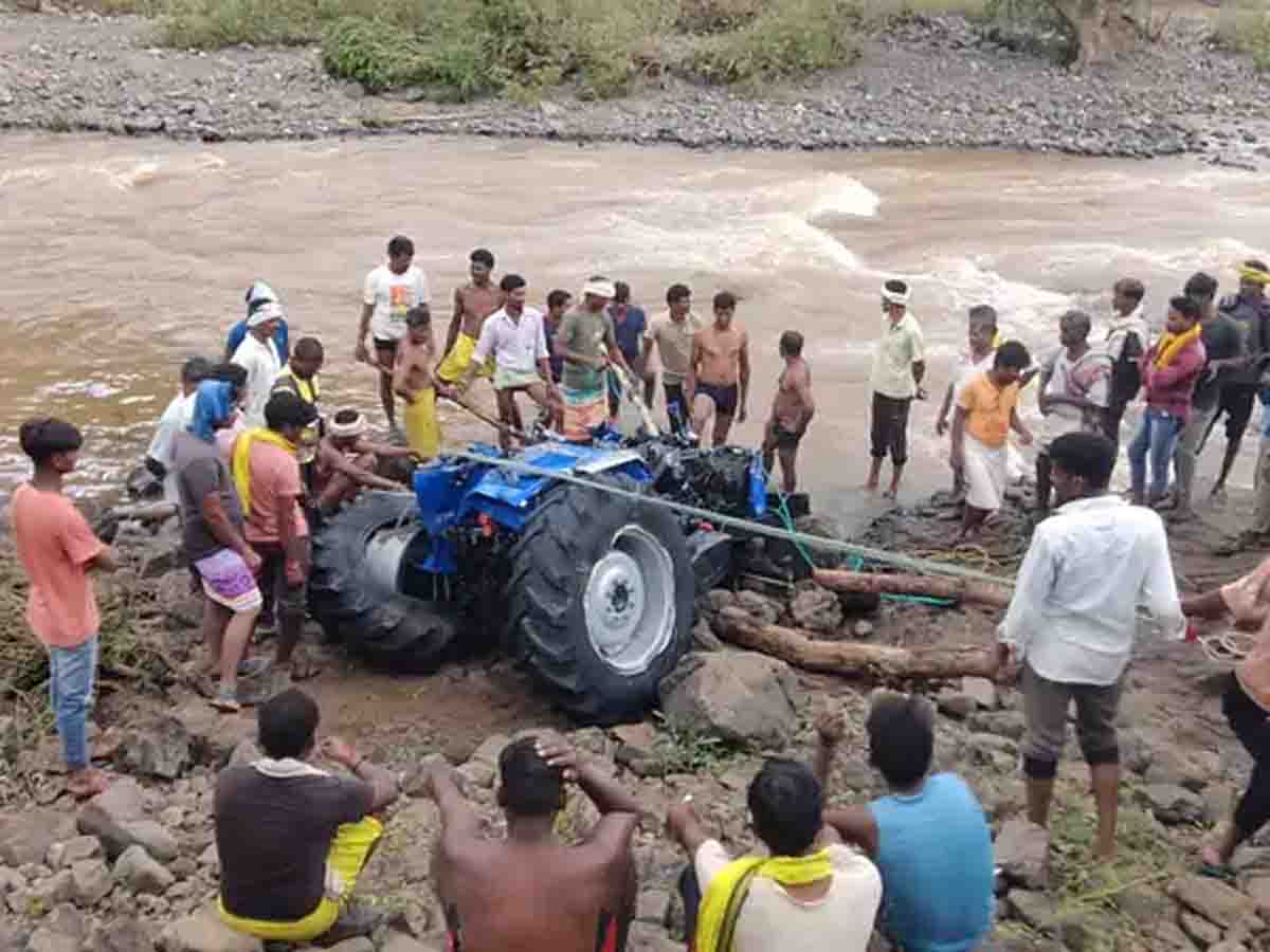 MP Heavy Rain Alert: एमपी के 18 जिलों में आज भारी बारिश; बैतूल में अतिथि शिक्षक और ट्रैक्टर-ट्रॉली बाढ़ में बहे