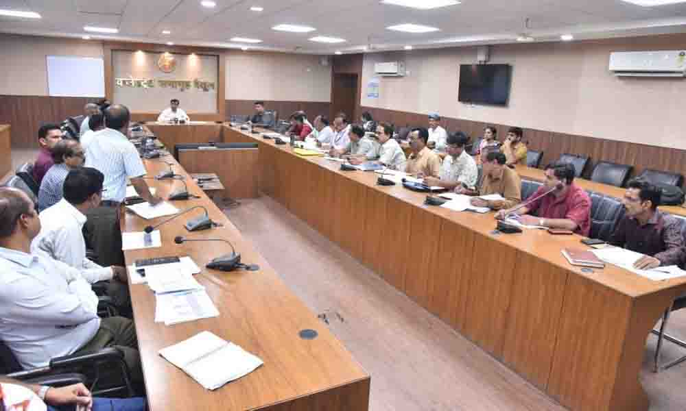 Betul News Today: कलेक्टर का ताबड़तोड़ एक्शन जारी… जीएसटी ऑफिसर निलंबित, लेबर इंस्पेक्टर का रोका जाएगा वेतन