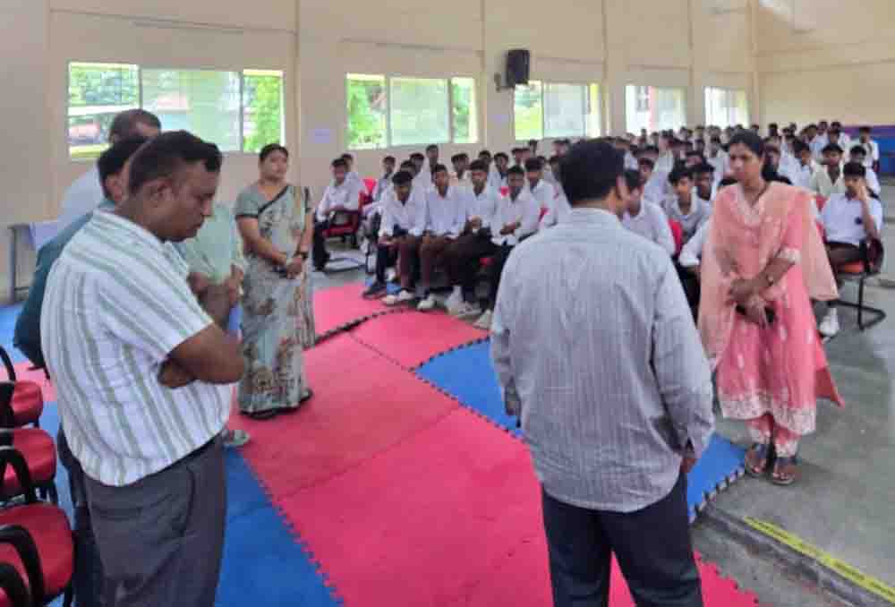 Eklavya School Incident: एकलव्य स्कूल शाहपुर मामले में कलेक्टर की बड़ी कार्रवाई की तैयारी; प्राचार्य, नर्स और काउंसलर पर गिरेगी गाज