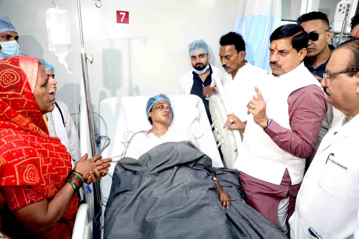 Indore Road Accident: इंदौर सड़क हादसा; सीएम का बड़ा एक्शन, डिप्टी कमिश्रर अटैच, 8 अफसर-कांस्टेबल सस्पेंड