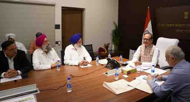 Tractor GST Price Cut: जीएसटी घटते ही ट्रैक्टर और कृषि यंत्र हुए सस्ते, जानें अब कितने में मिलेंगे