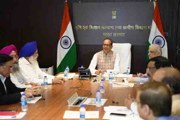 Tractor GST Price Cut: जीएसटी घटते ही ट्रैक्टर और कृषि यंत्र हुए सस्ते, जानें अब कितने में मिलेंगे