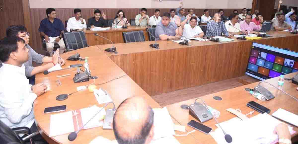 Betul CEO salary freeze: बैतूल के 5 जनपद सीईओ का रोका जाएगा वेतन, कलेक्टर ने दिए सख्त निर्देश