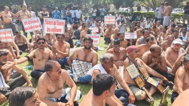 Farmers Protest: पूर्वी रिंग रोड और इंदौर-मनमाड़ रेल लाइन के विरोध में किसानों का अर्धनग्न प्रदर्शन, 44 गांवों की जमीन पर संकट