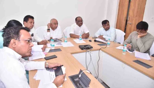 Betul News Today: गर्मी से पहले सख्ती: हेमंत खंडेलवाल की बड़ी बैठक, पेयजल और विकास कार्यों पर दिए कड़े निर्देश