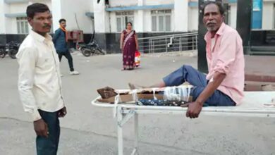 health system negligence betul: गत्ते से बांधकर भेजा टूटा पैर, भाजपा प्रदेश अध्यक्ष और केंद्रीय मंत्री के जिले में स्वास्थ्य व्यवस्था की खुली पोल