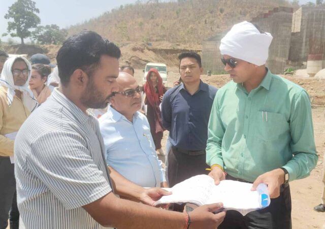 Mendha Irrigation Project Betul: मेंढा सिंचाई परियोजना पर कलेक्टर सख्त, मौके पर निरीक्षण कर दिए तेज काम के निर्देश