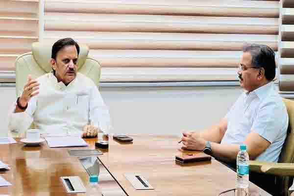 Outsource Recruitment: आउटसोर्स कर्मचारियों को लेकर बड़ा फैसला, डिप्टी सीएम ने दिए यह निर्देश, जल्द होगी कार्यवाही