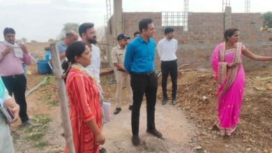 Collector Inspection Betul: अधूरे निर्माण कार्य देख नाराज हुए कलेक्टर, गांवों के निरीक्षण में कई खामियां उजागर, कार्रवाई की चेतावनी
