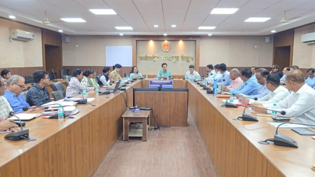 Betul Illegal Mining Action: बैतूल में अवैध खनन और अतिक्रमण पर कड़ा एक्शन, 4 विभागों की संयुक्त कार्रवाई के आदेश