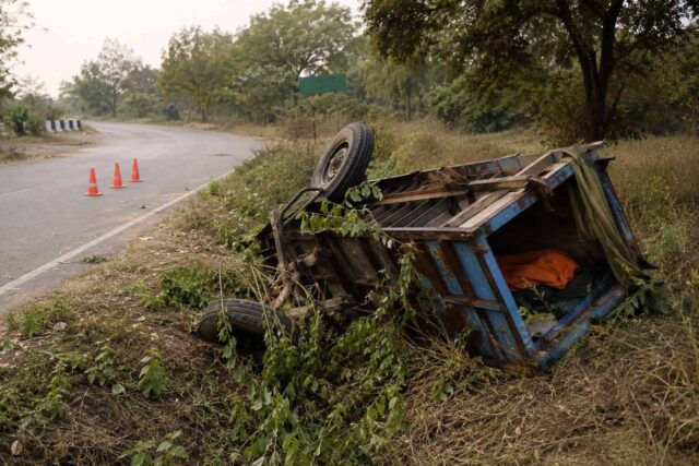 Anuppur Tractor Trolley Accident: अनूपपुर में बड़ा हादसा: मंदिर जा रही ट्रैक्टर-ट्रॉली पलटी, सीएम मोहन यादव ने किया मुआवजे का ऐलान