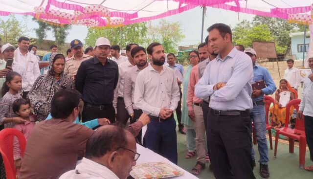 Betul Collector Action: बैतूल कलेक्टर का एक्शन मोड, सचिव निलंबित, वेतन वृद्धि रोकी और कई कर्मचारियों को थमाए नोटिस