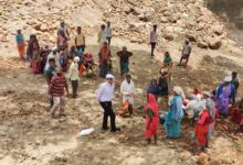 Betul Collector Action: राशन में गड़बड़ी, मजदूरी भुगतान में देरी… बैतूल कलेक्टर ने मौके पर लिया बड़ा एक्शन