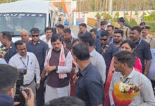 Mohan Yadav Singrauli Visit: सिंगरौली में सीएम मोहन यादव ने छोड़ा कारकेड, टूरिस्ट बस से पहुंचे कार्यक्रम स्थल